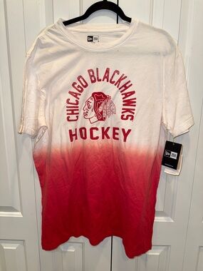 New Era White‎ to Red Chicago Blackhawks Hockey Tee